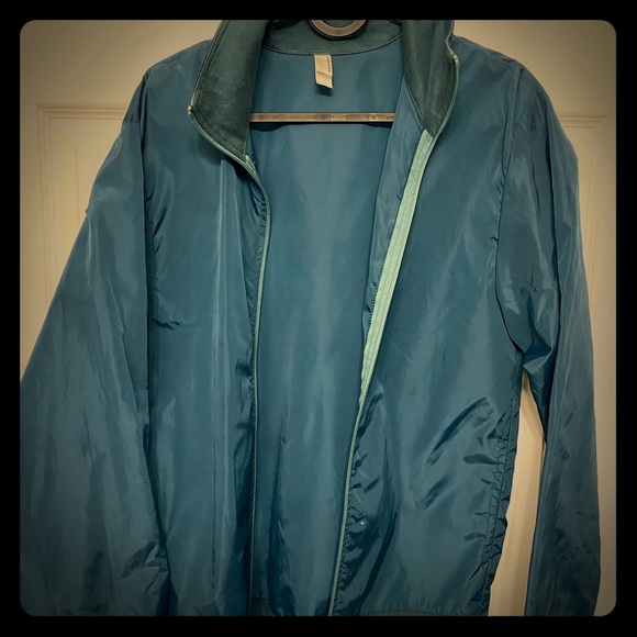 Blue windbreaker - Picture 1 of 4